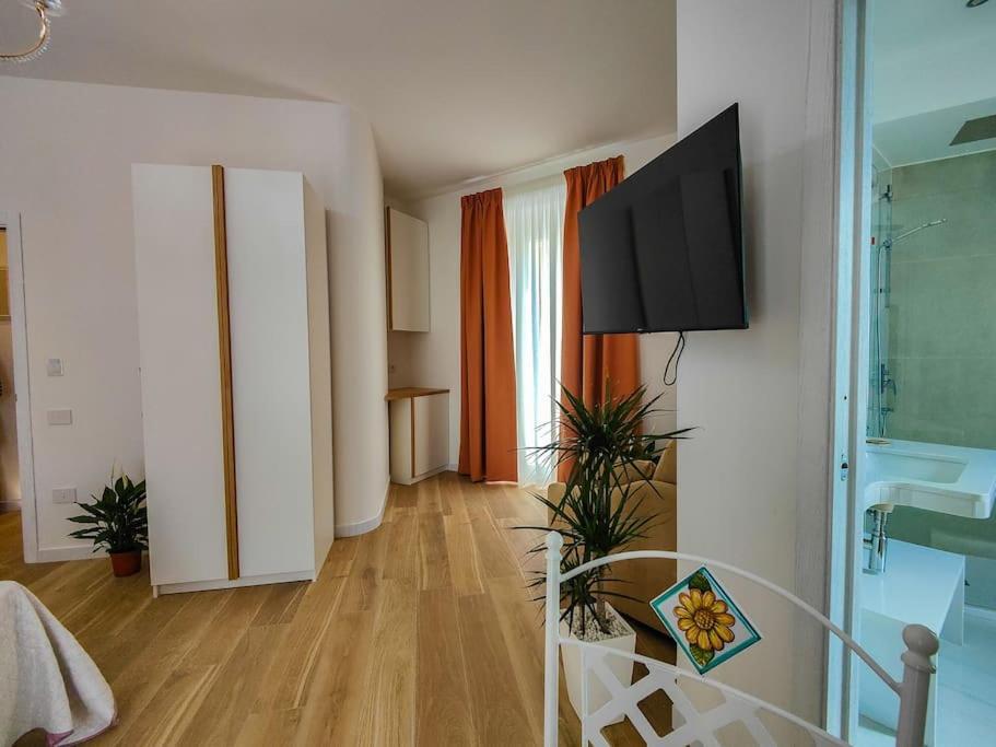 Aquamar Bed And Breakfast Crotone Eksteriør billede