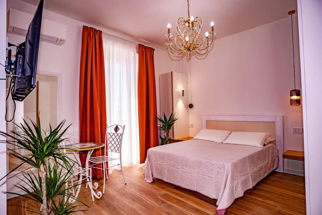 Aquamar Bed And Breakfast Crotone Eksteriør billede