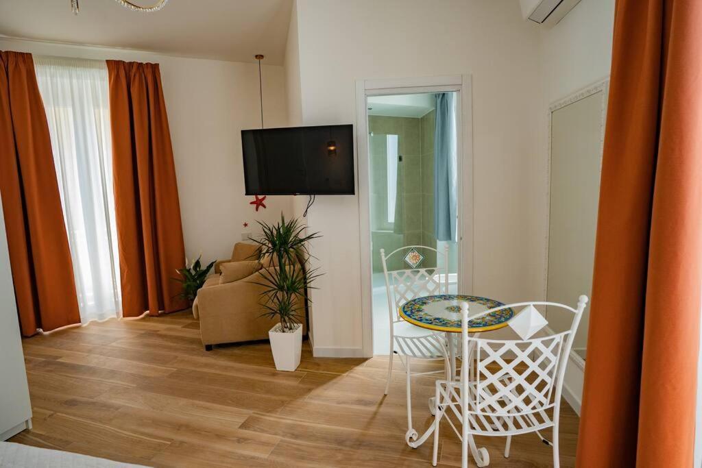 Aquamar Bed And Breakfast Crotone Eksteriør billede