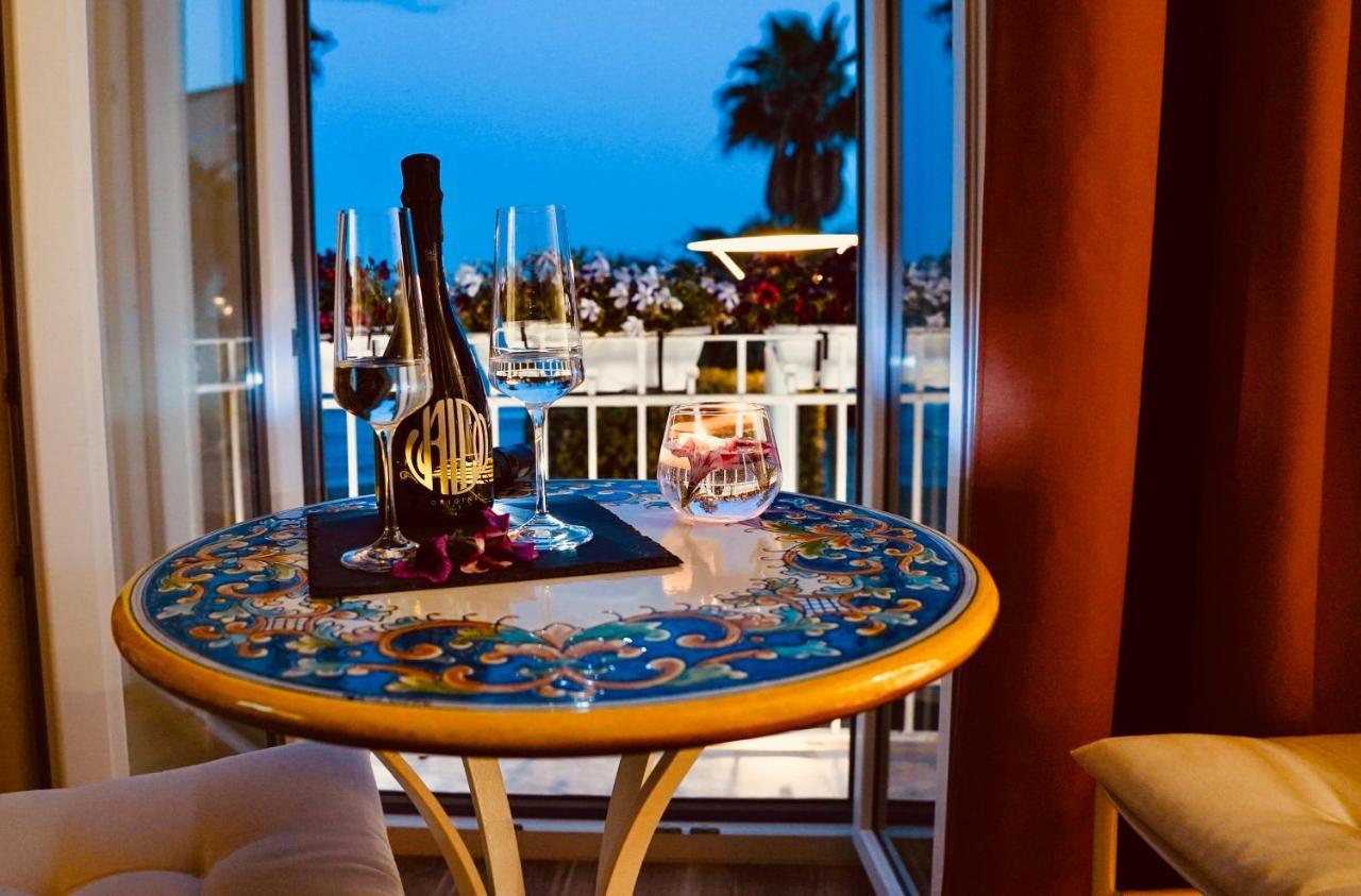 Aquamar Bed And Breakfast Crotone Eksteriør billede